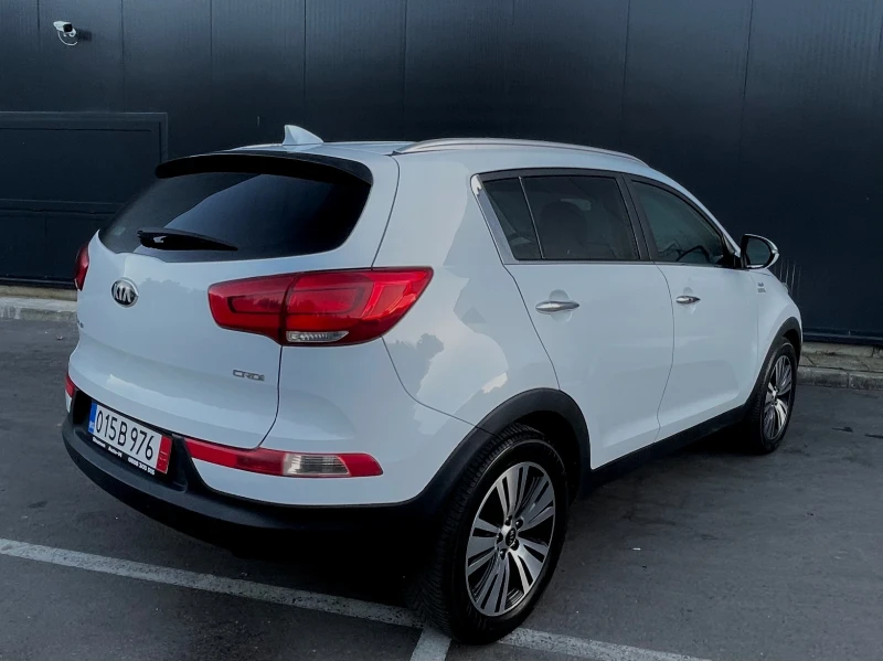 Kia Sportage 2.0CRDi 4WD , снимка 4 - Автомобили и джипове - 52258281
