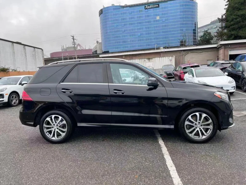 Mercedes-Benz GLE 400 4MATIC 360CAM* ПОДГРЕВ* ОБДУХВАНЕ* HARMAN/KARDON* , снимка 6 - Автомобили и джипове - 52936871