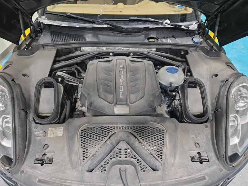 Porsche Macan S* PDK* ПОДГРЕВ* КАМЕРА* КЕЙЛЕС* LANE* ASSIST, снимка 14 - Автомобили и джипове - 53281097