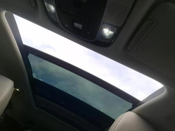 Hyundai Tucson 1.6 CRDI Executive- PANORAMA, снимка 8 - Автомобили и джипове - 54043402