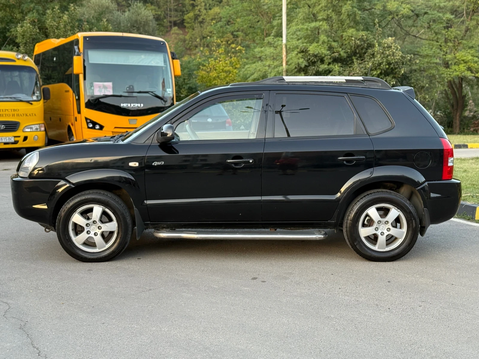 Hyundai Tucson 2.0i Газ* Навигация* Климатик* 4х4 - изображение 9