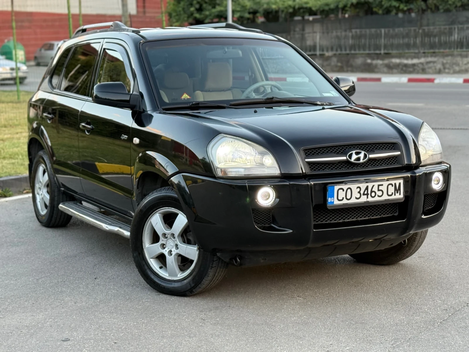 Hyundai Tucson 2.0i Газ* Навигация* Климатик* 4х4 - изображение 2