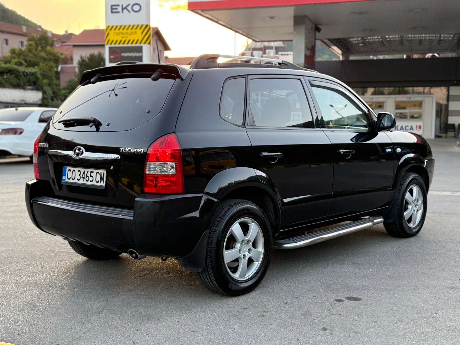 Hyundai Tucson 2.0i Газ* Навигация* Климатик* 4х4 - изображение 7
