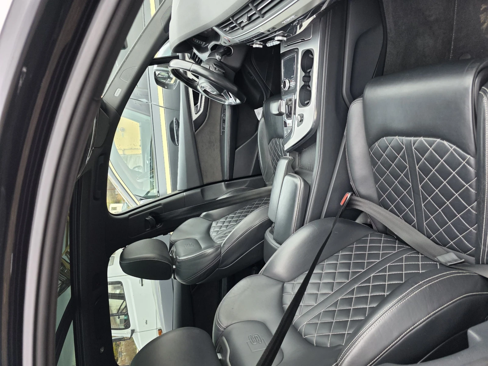 Audi SQ7  - изображение 5