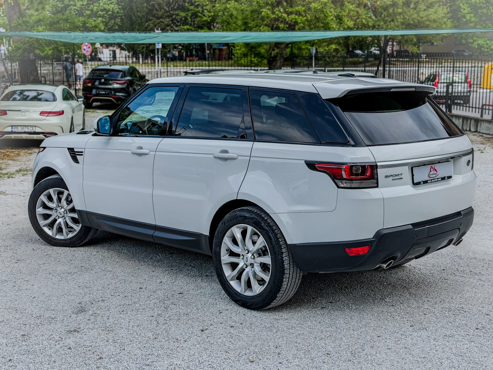 Land Rover Range Rover Sport 3.0D* 8ZF* SHADOW EDITION* КАМЕРА* HEATED SEATS, снимка 5 - Автомобили и джипове - 53347645