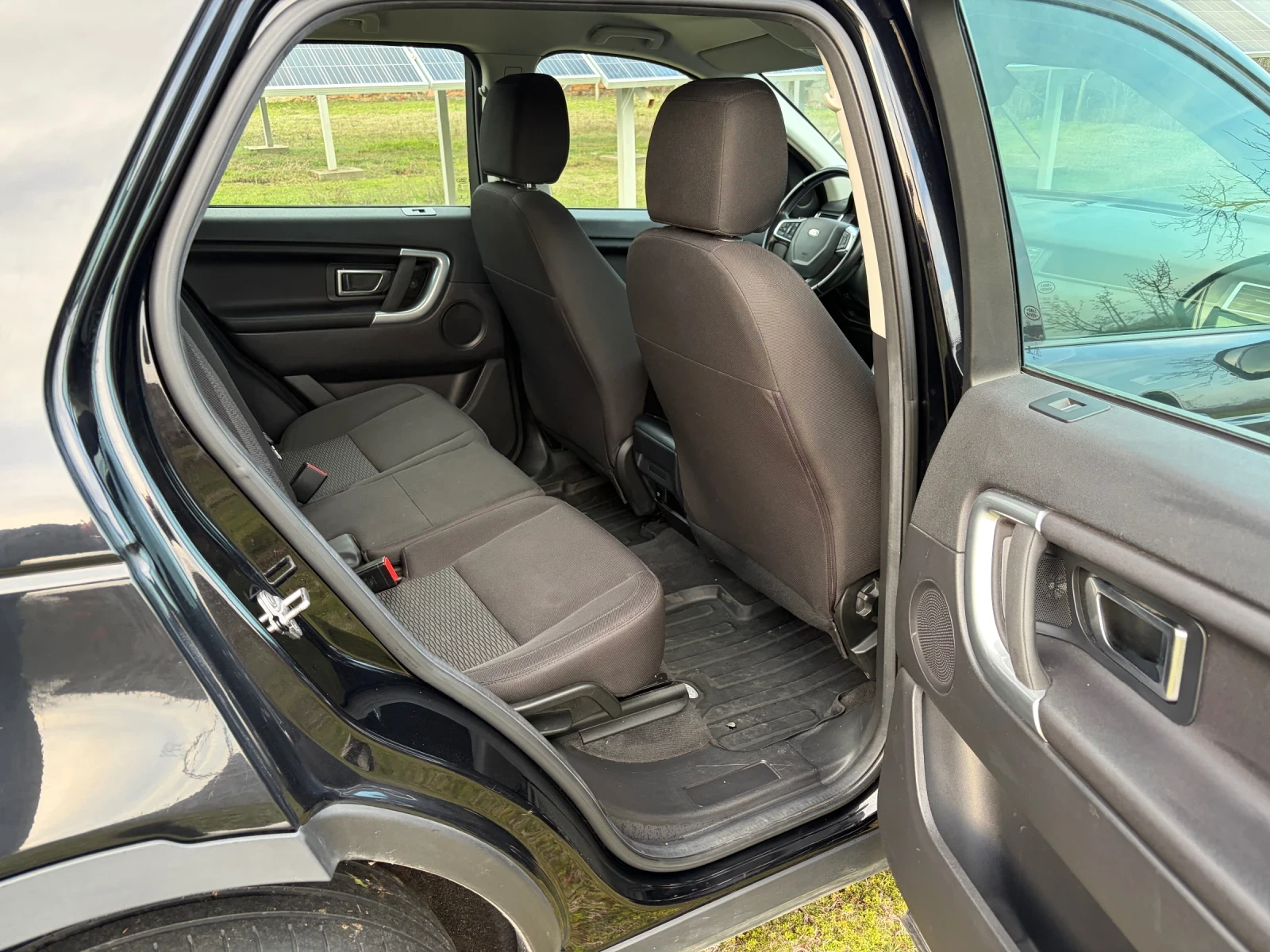 Land Rover Discovery Sport 2.0TDI 4x4, снимка 11 - Автомобили и джипове - 53713798