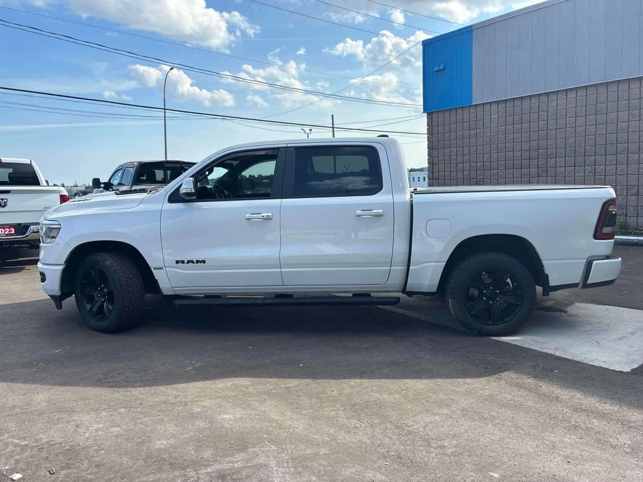 Dodge RAM 1500 Sport | CARFAX | БЕЗ ИНЦИДЕНТИ, снимка 3 - Автомобили и джипове - 55695844