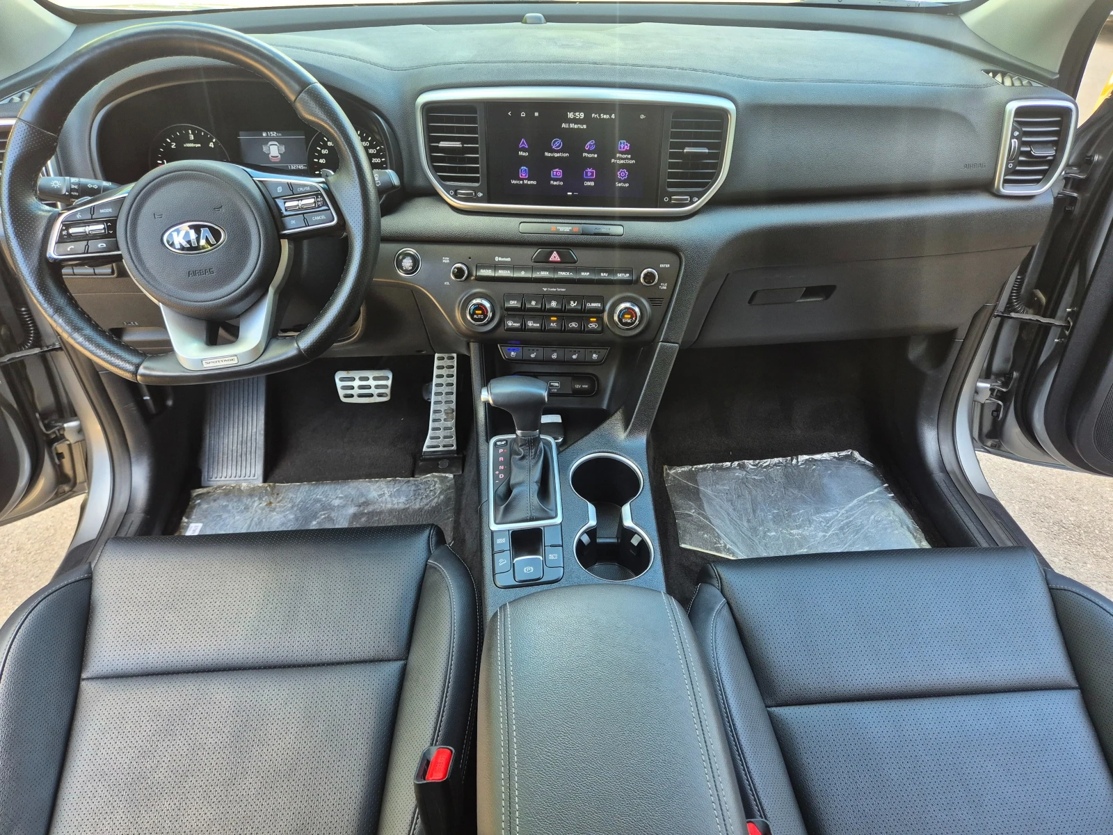 Kia Sportage 1.6 CRDI 4x2 наличен в БГ, снимка 9 - Автомобили и джипове - 55958378