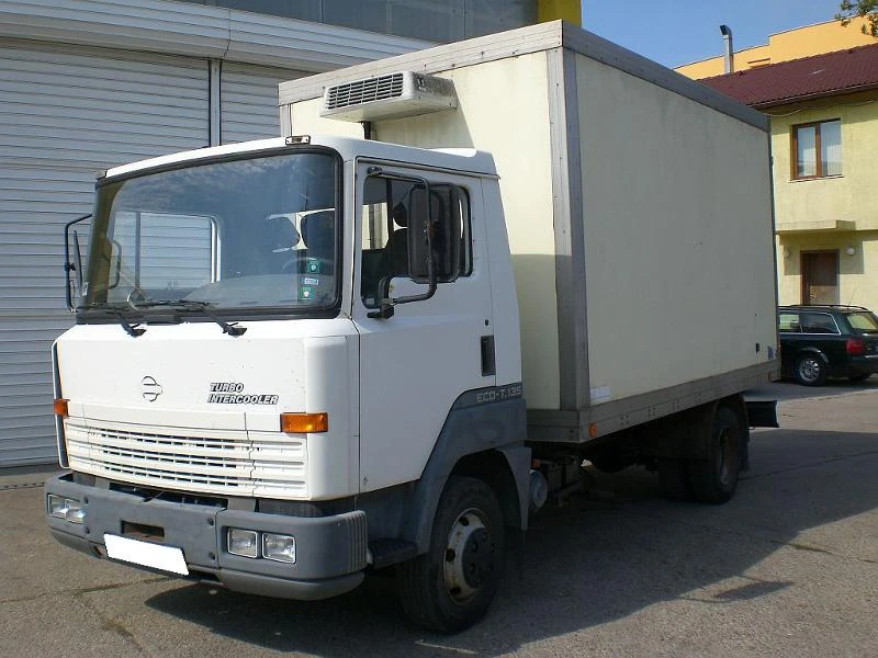 Nissan L35 T135.75-ХЛАДИЛЕН, снимка 2 - Бусове и автобуси - 315580