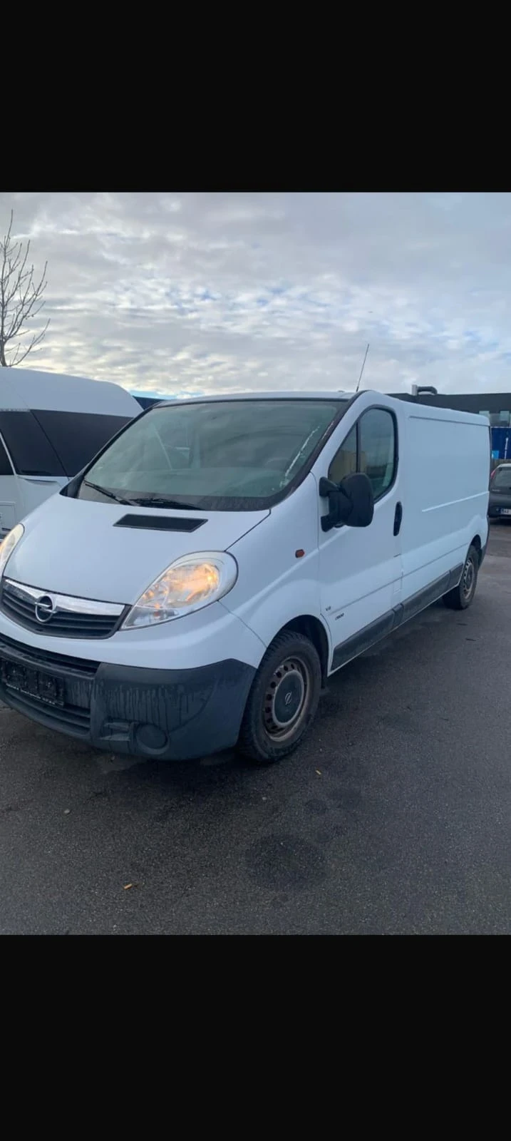 Opel Vivaro, снимка 1 - Бусове и автобуси - 48646038