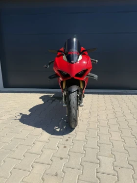 ����� �� �������� �� Ducati Panigale V4s 2023