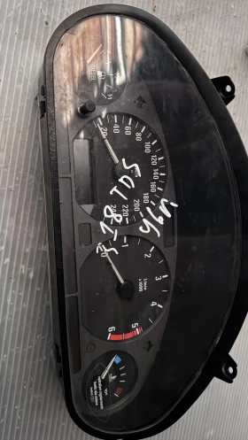       BMW 318 - 62.11-8 371568 /  11129602 / 87001306