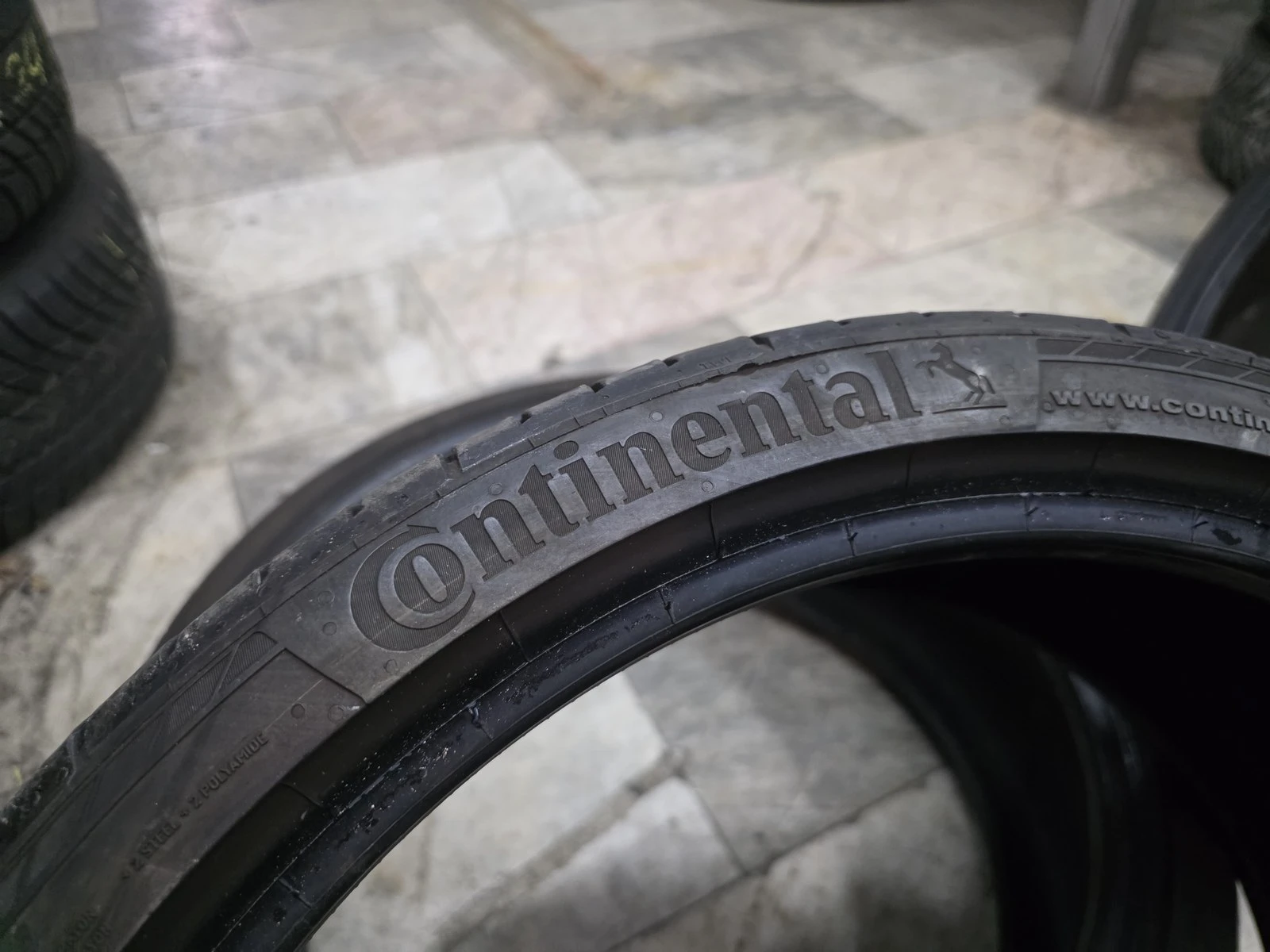 Гуми Летни 215/35R18, снимка 11 - Гуми и джанти - 56687769