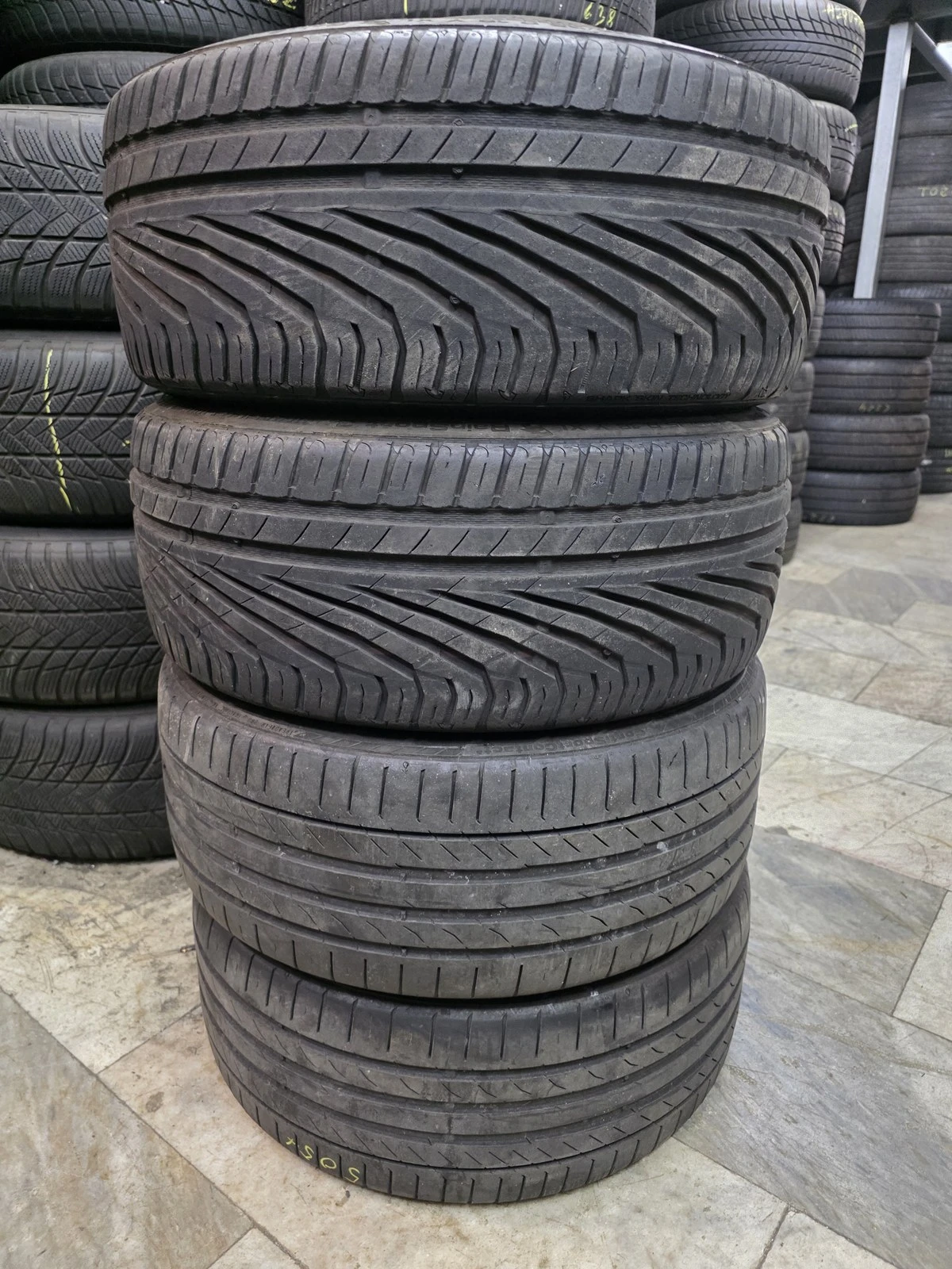 Гуми Летни 215/35R18, снимка 5 - Гуми и джанти - 56687769