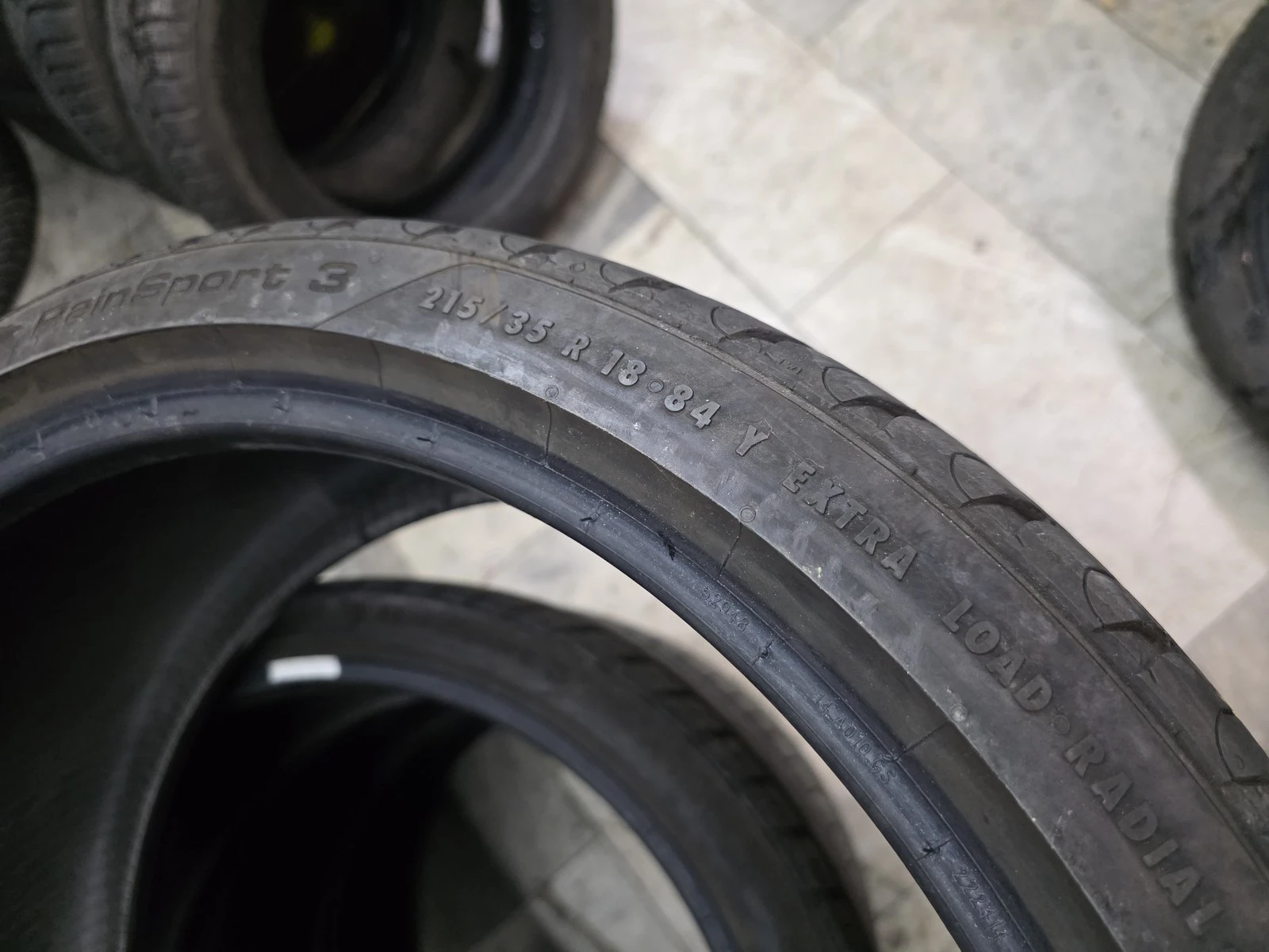 Гуми Летни 215/35R18, снимка 8 - Гуми и джанти - 56687769