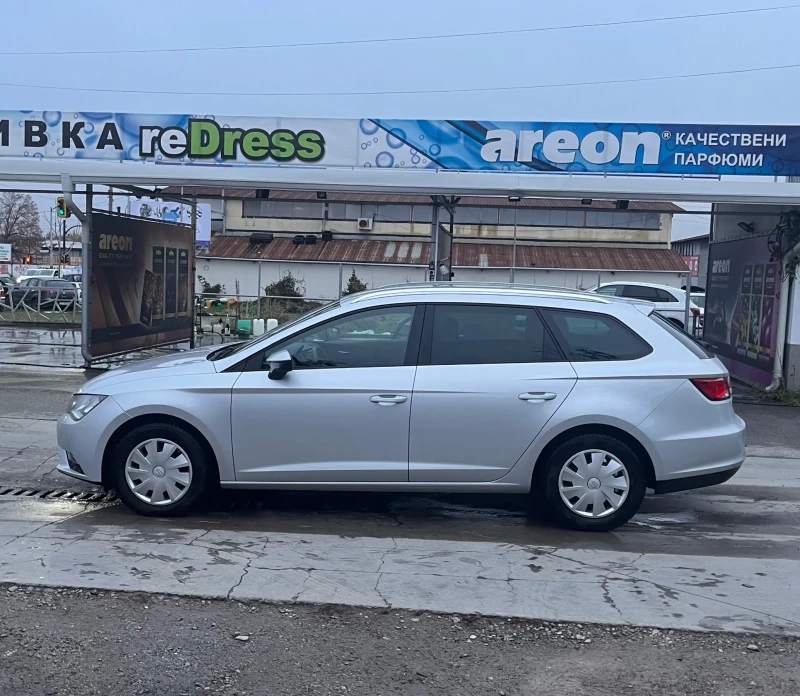 Seat Leon 1.6 TDI, снимка 3 - Автомобили и джипове - 47944270