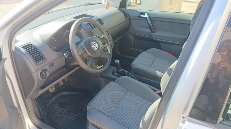 VW Polo, снимка 5 - Автомобили и джипове - 48023137