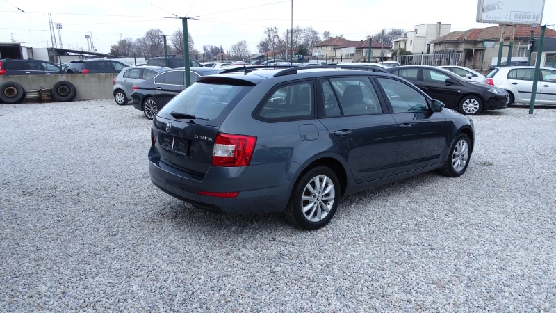 Skoda Octavia 1.6 TDI* NAVI* TOP* DSG, снимка 5 - Автомобили и джипове - 48369645