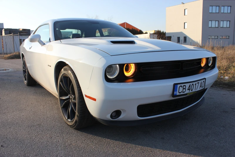 Dodge Challenger R/T, снимка 3 - Автомобили и джипове - 48435420