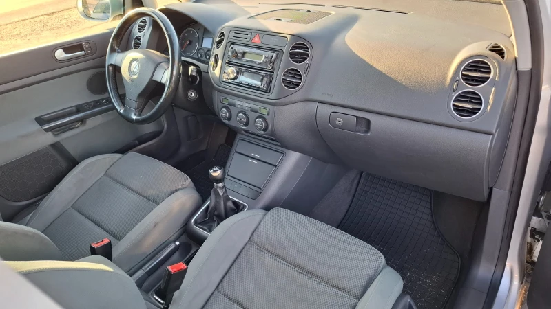 VW Golf Plus 1.9 TDI, снимка 8 - Автомобили и джипове - 48550196