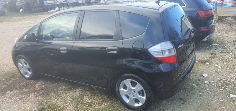 Honda Jazz, снимка 16 - Автомобили и джипове - 48576637