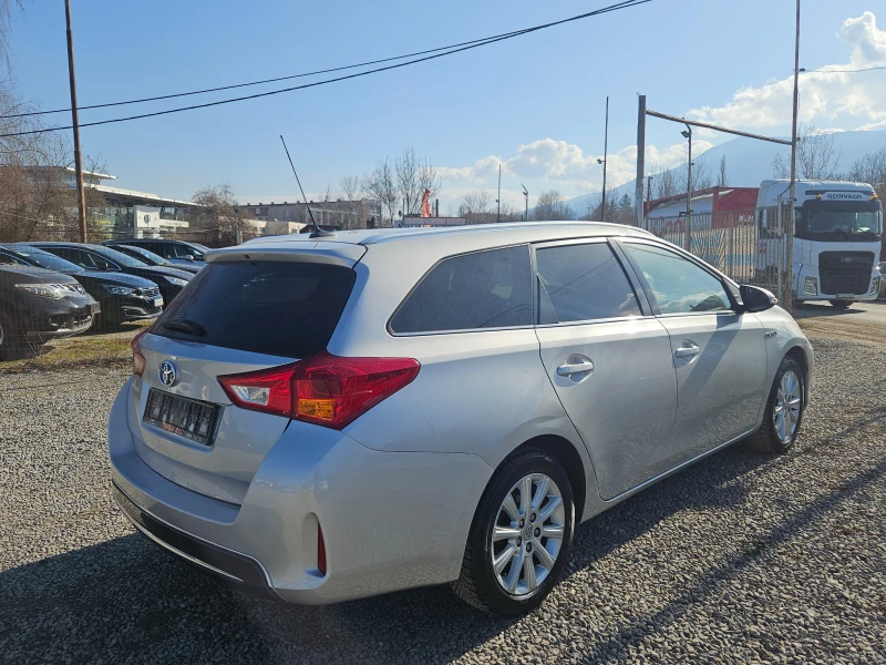 Toyota Auris 1.8 hybrid/99k.c, снимка 5 - Автомобили и джипове - 48917370