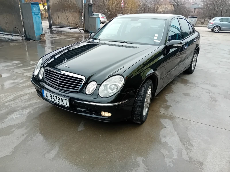 Mercedes-Benz E 220, снимка 1 - Автомобили и джипове - 49292610