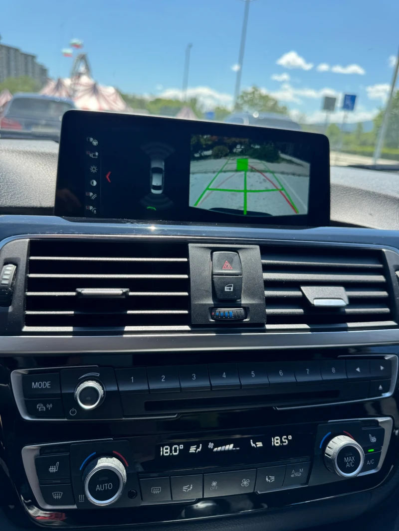 BMW 320 xDrive/FACE/ИСТОРИЯ/ActiveCruise/CarPlay, снимка 8 - Автомобили и джипове - 52747636