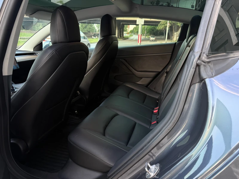 Tesla Model 3, снимка 14 - Автомобили и джипове - 52513161