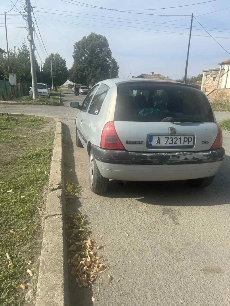 Renault Clio, снимка 6 - Автомобили и джипове - 52272818
