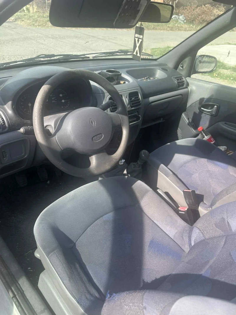 Renault Clio, снимка 2 - Автомобили и джипове - 52272818