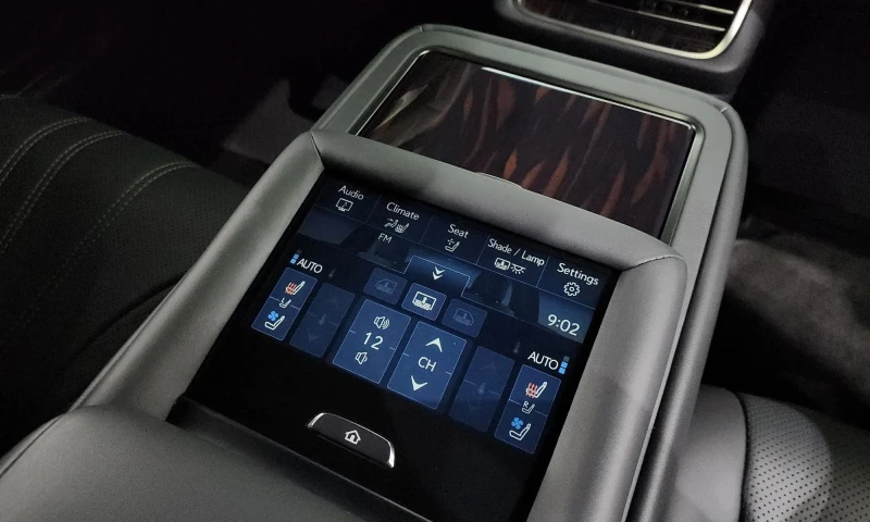 Lexus LS 500 3.5 Luxury Awd, снимка 16 - Автомобили и джипове - 52624278