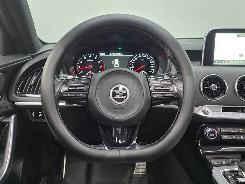 Kia Stinger 3.3 TURBO 2WD GT, снимка 13 - Автомобили и джипове - 55222041
