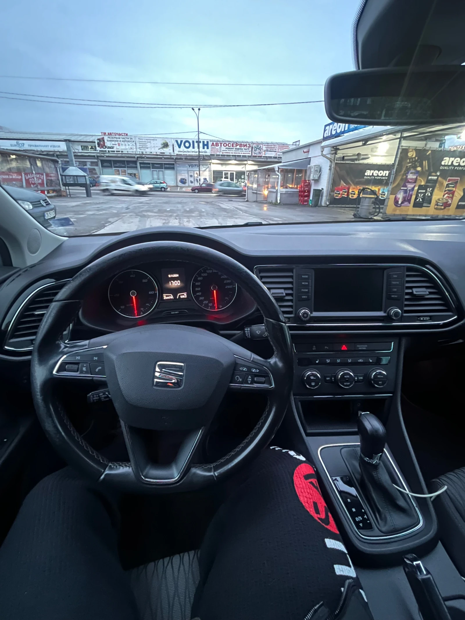 Seat Leon 1.6 TDI - изображение 10