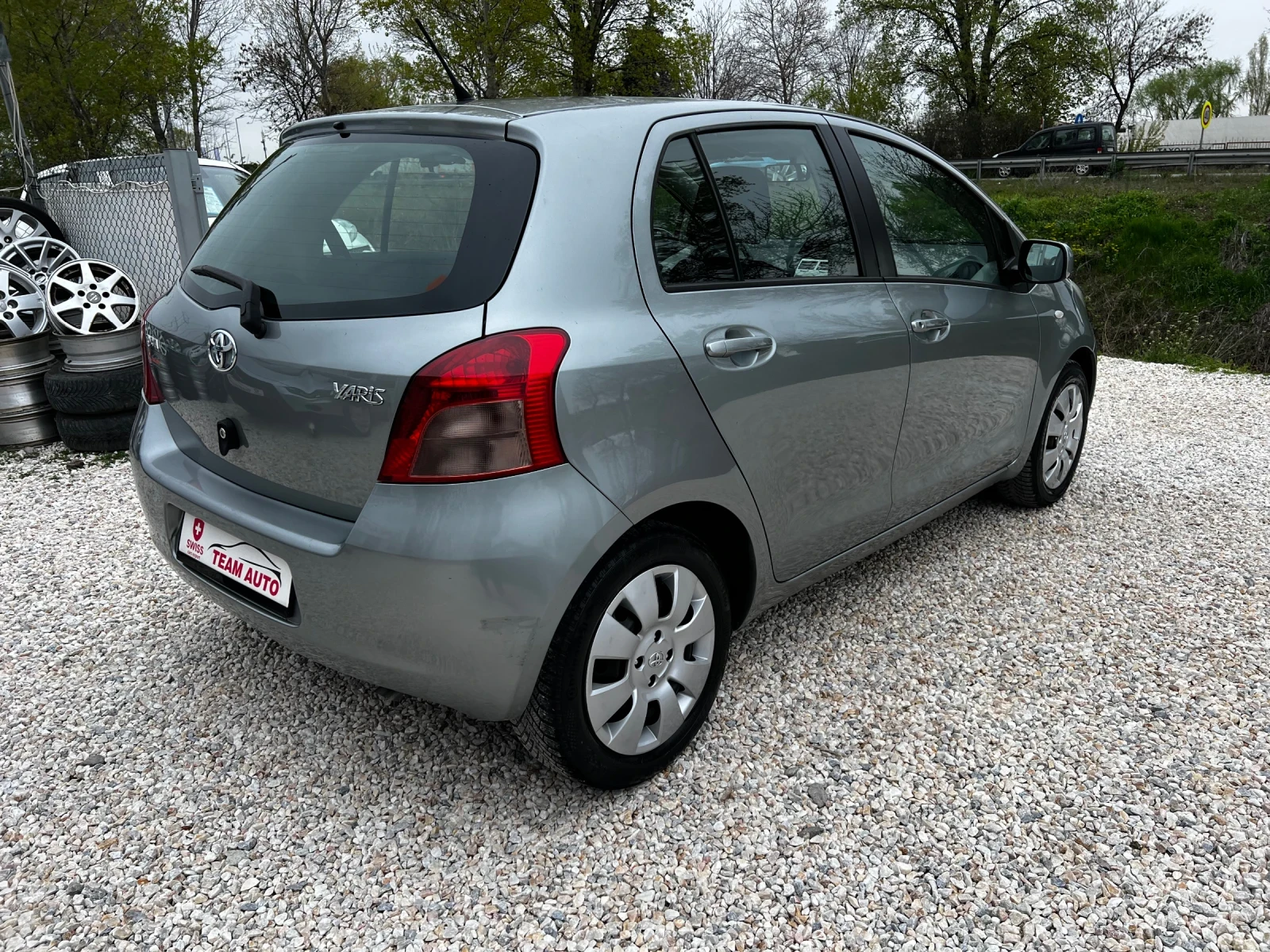 Toyota Yaris 1.3i 177000km SWISS EDITION - изображение 6
