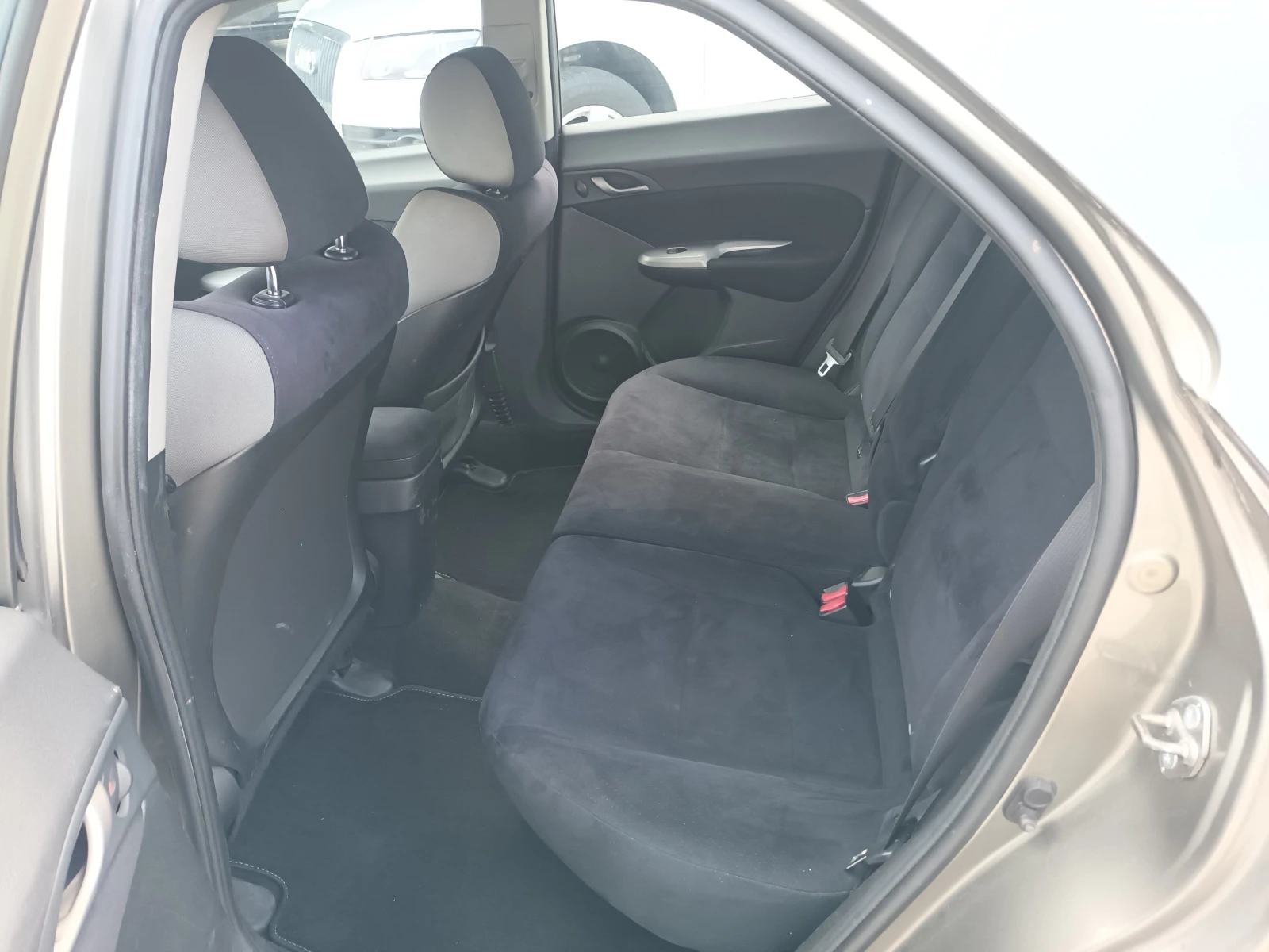 Honda Civic 2.2-CDTI 140кс. | Mobile.bg — изображение 12