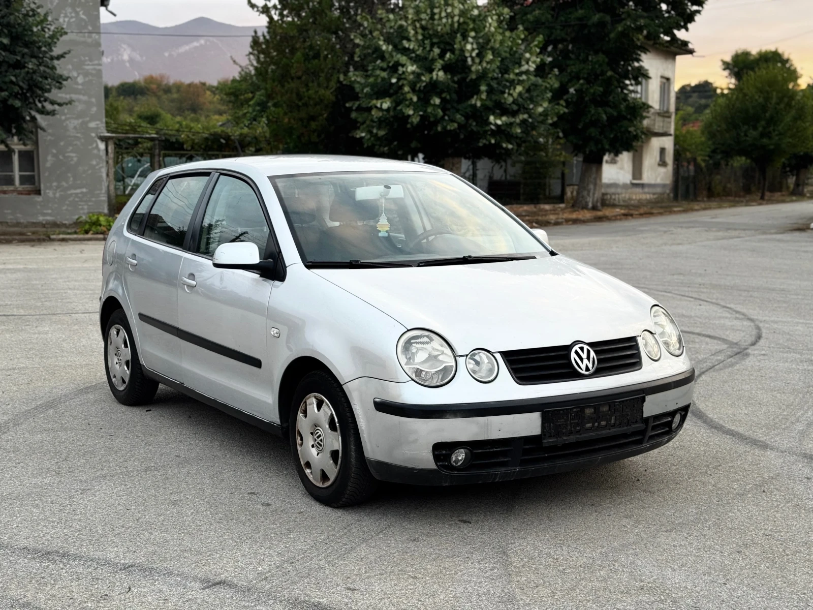 VW Polo 1.4i Клима - изображение 8