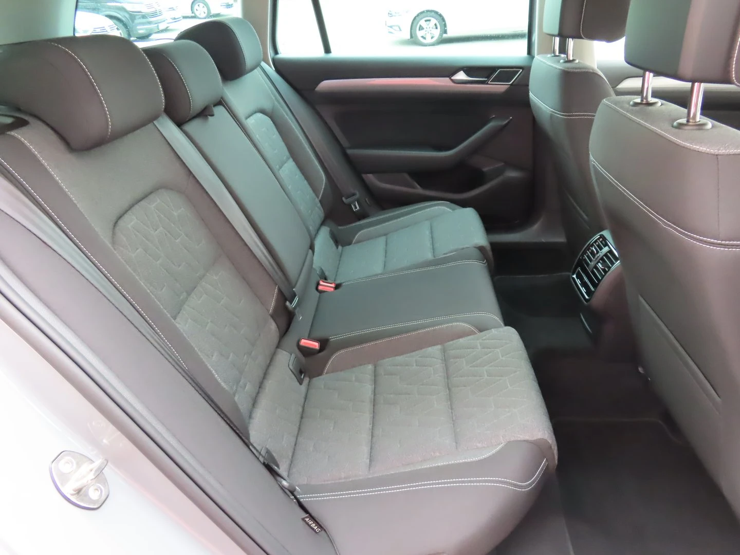 VW Passat Business 2.0 TDI SCR DSG | Mobile.bg � ����������� 10