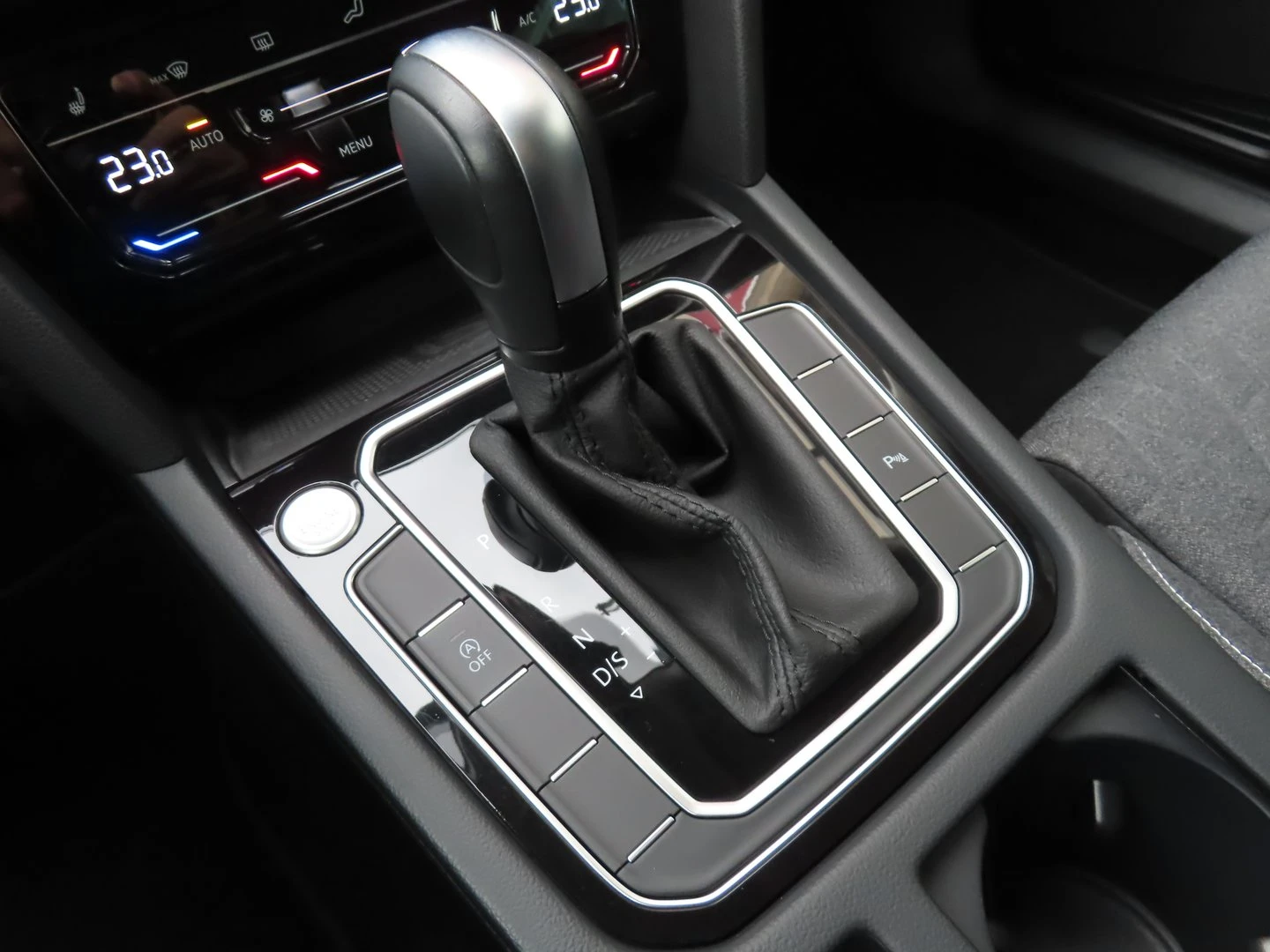 VW Passat Business 2.0 TDI SCR DSG | Mobile.bg � ����������� 15