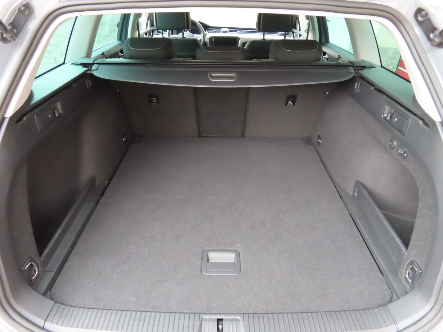 VW Passat Business 2.0 TDI SCR DSG | Mobile.bg � ����������� 4