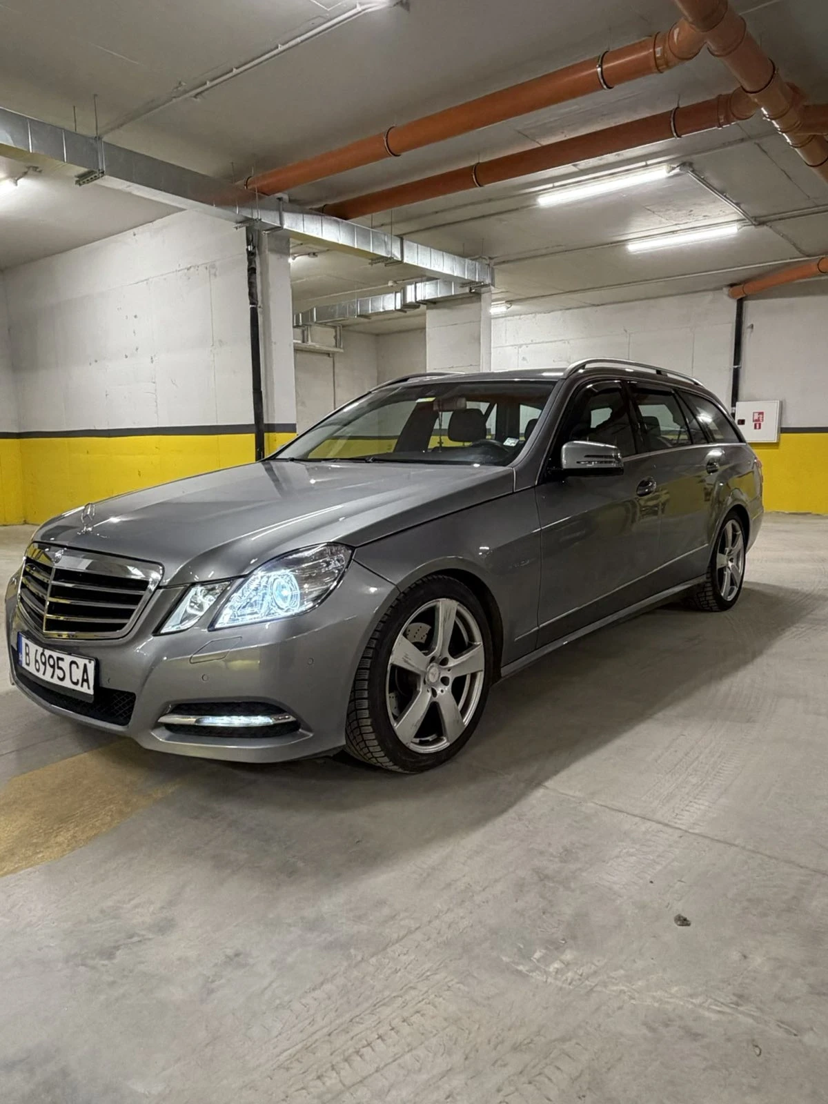 Mercedes-Benz E 250, снимка 8 - Автомобили и джипове - 53843615