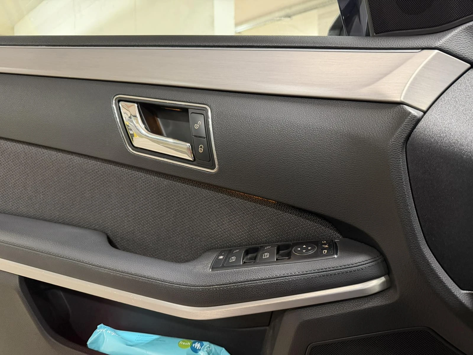 Mercedes-Benz E 250, снимка 17 - Автомобили и джипове - 53843615