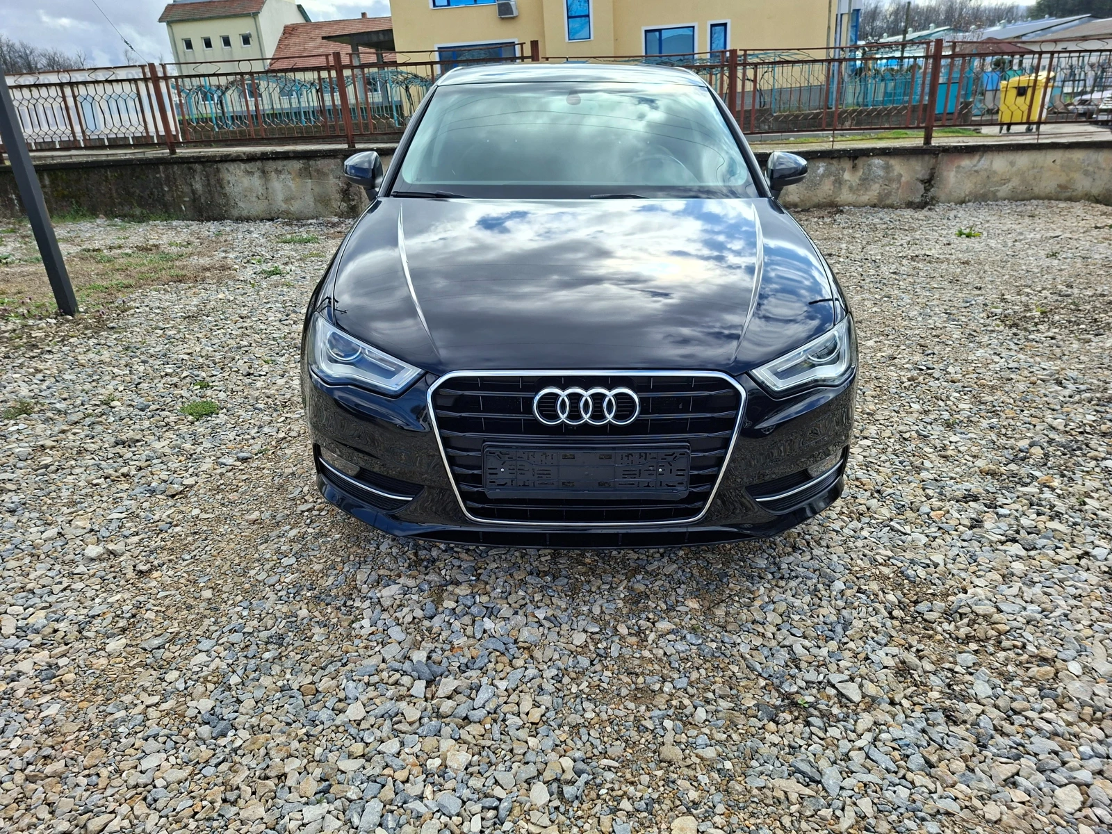 Audi A3 1.6 sportback navi led, снимка 2 - Автомобили и джипове - 54115940