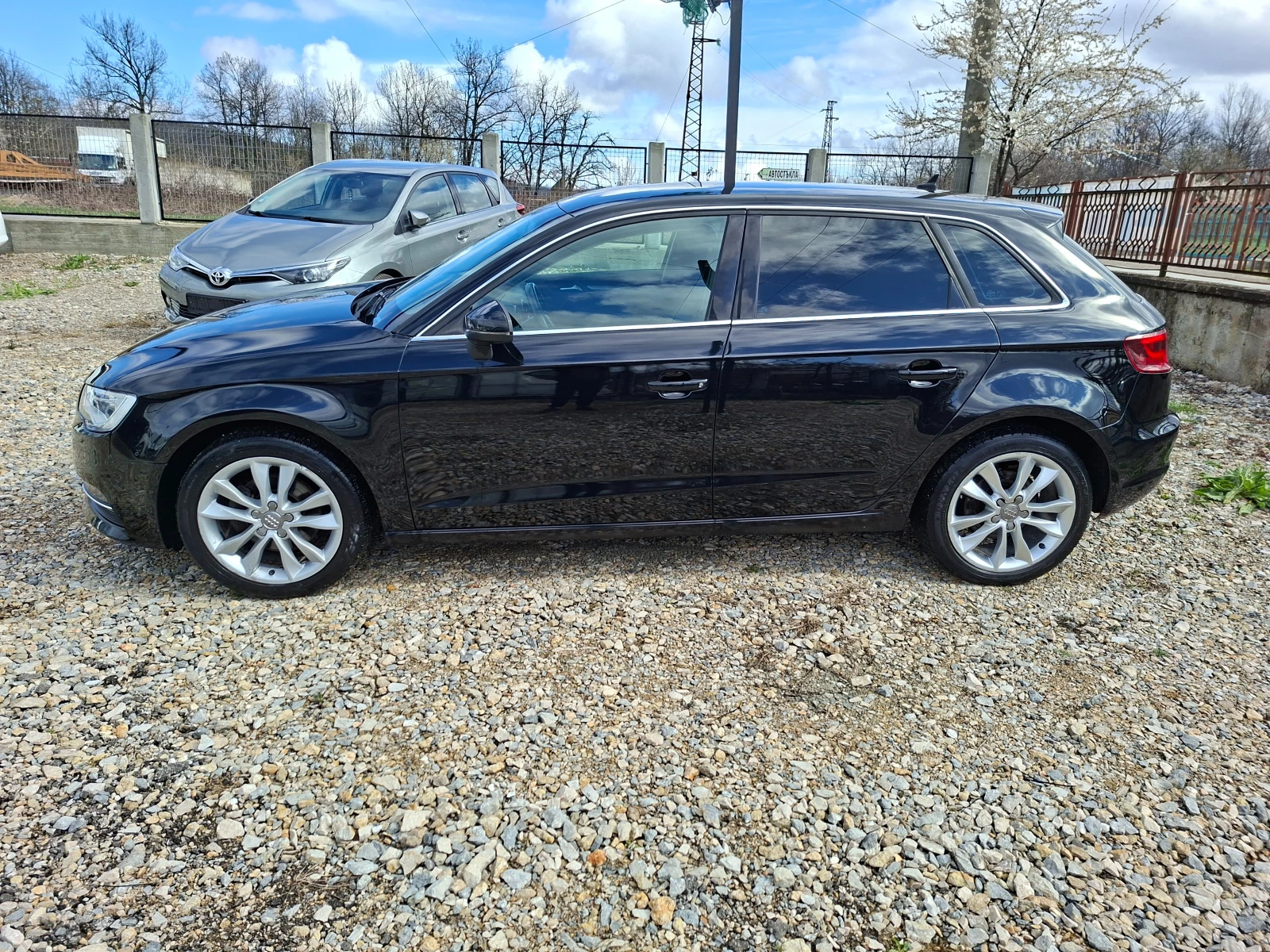 Audi A3 1.6 sportback navi led, снимка 4 - Автомобили и джипове - 54115940