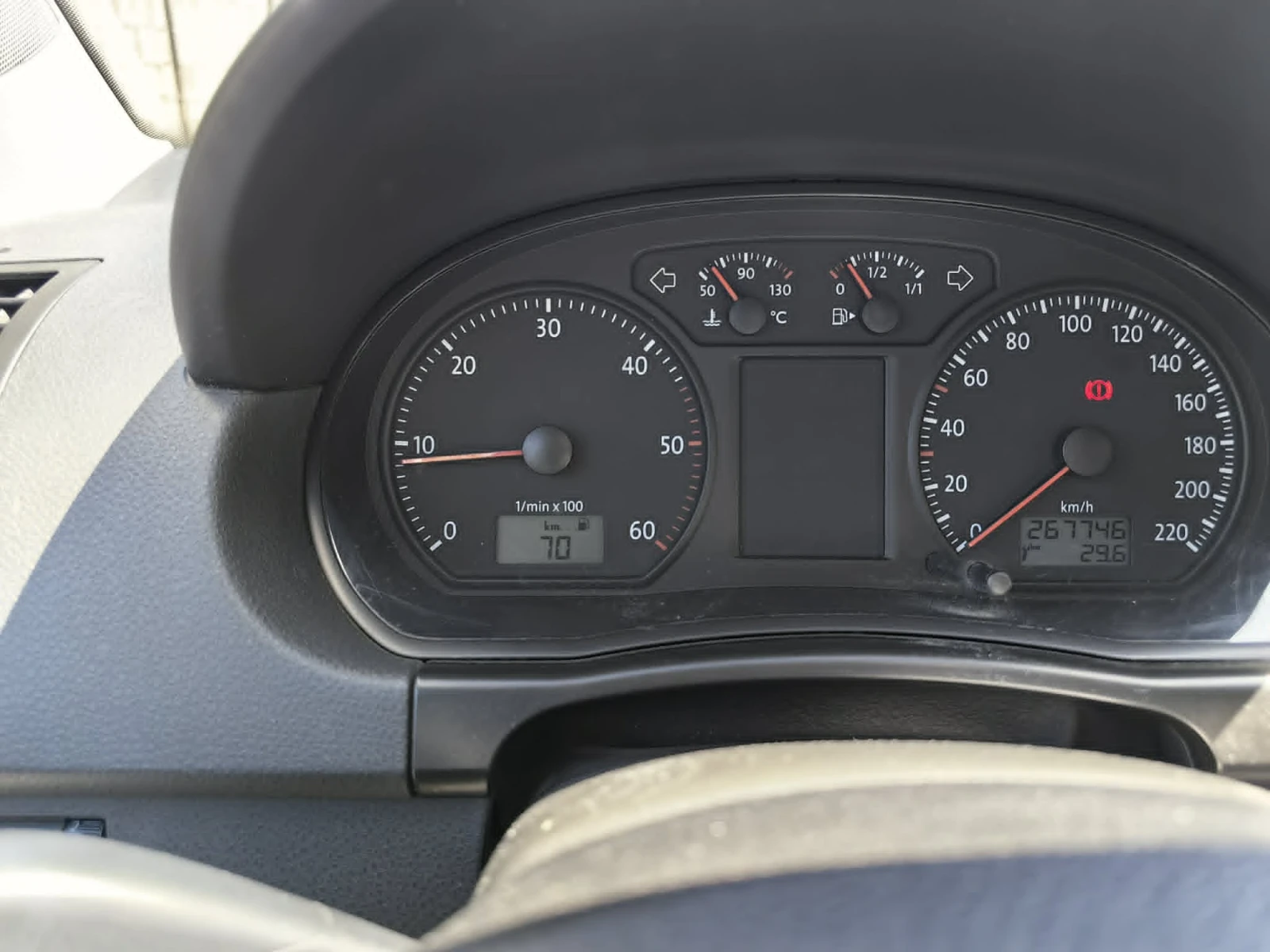 VW Polo, снимка 10 - Автомобили и джипове - 54383346