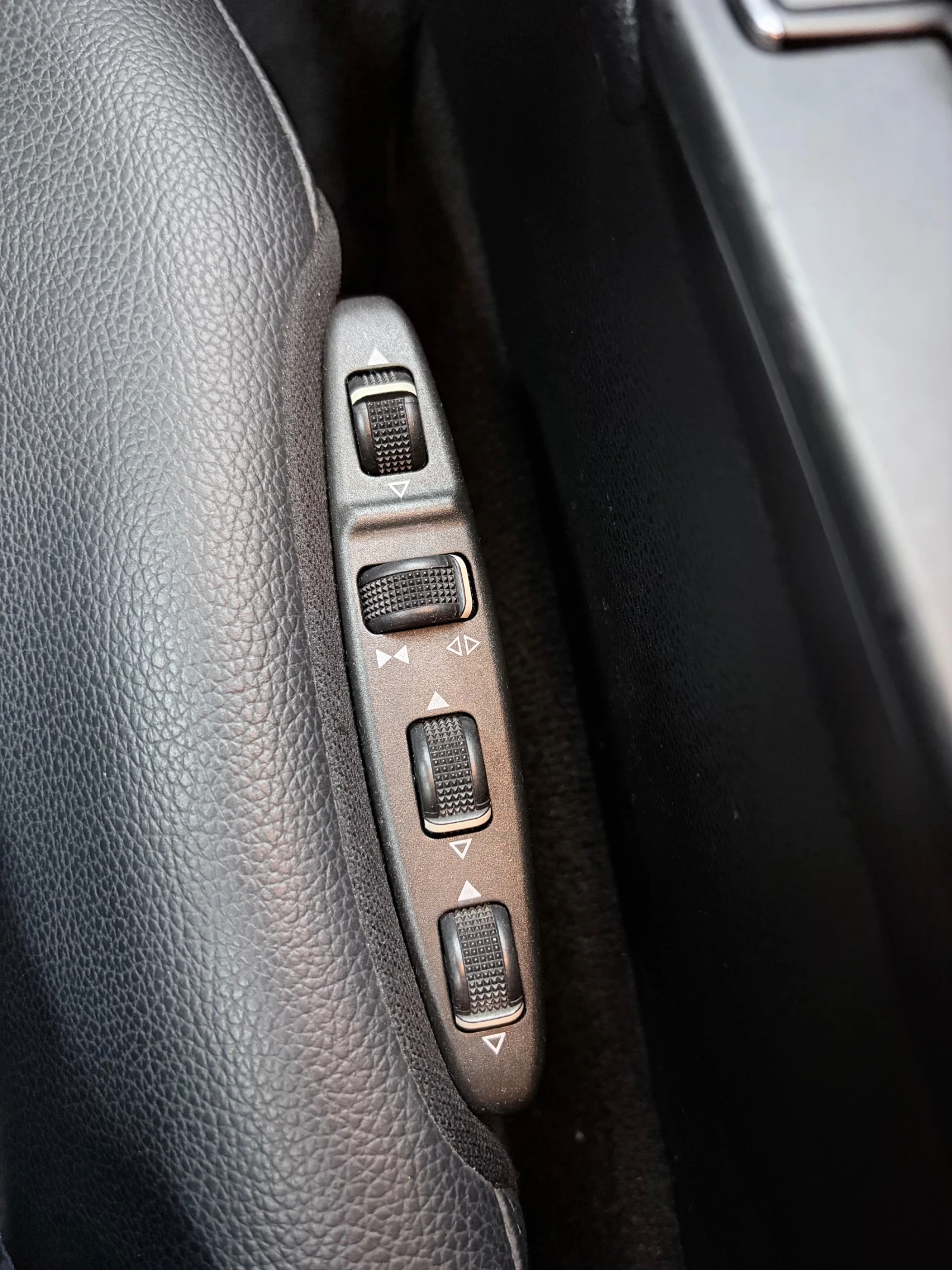 Mercedes-Benz C 350 CDI 4MATIC SWISS, снимка 11 - Автомобили и джипове - 55069268