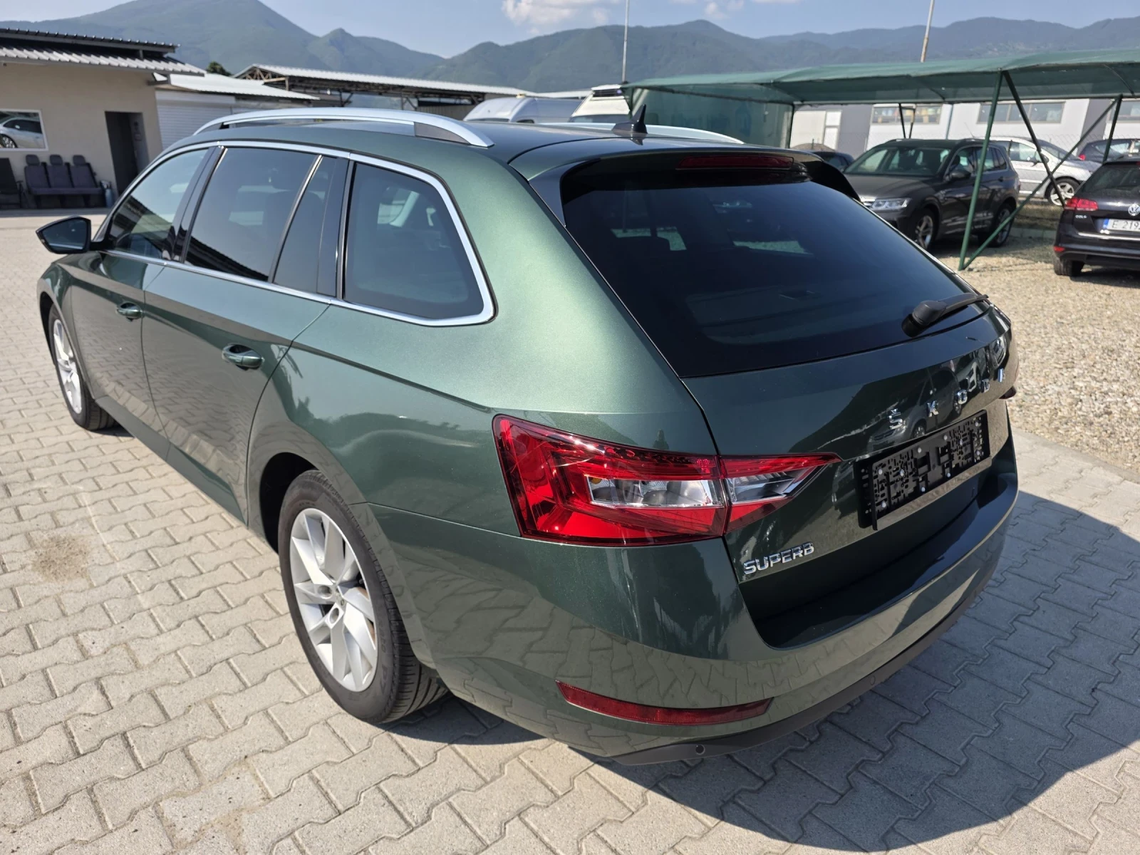 Skoda Superb 2.0TDi Лизинг, снимка 5 - Автомобили и джипове - 55583534