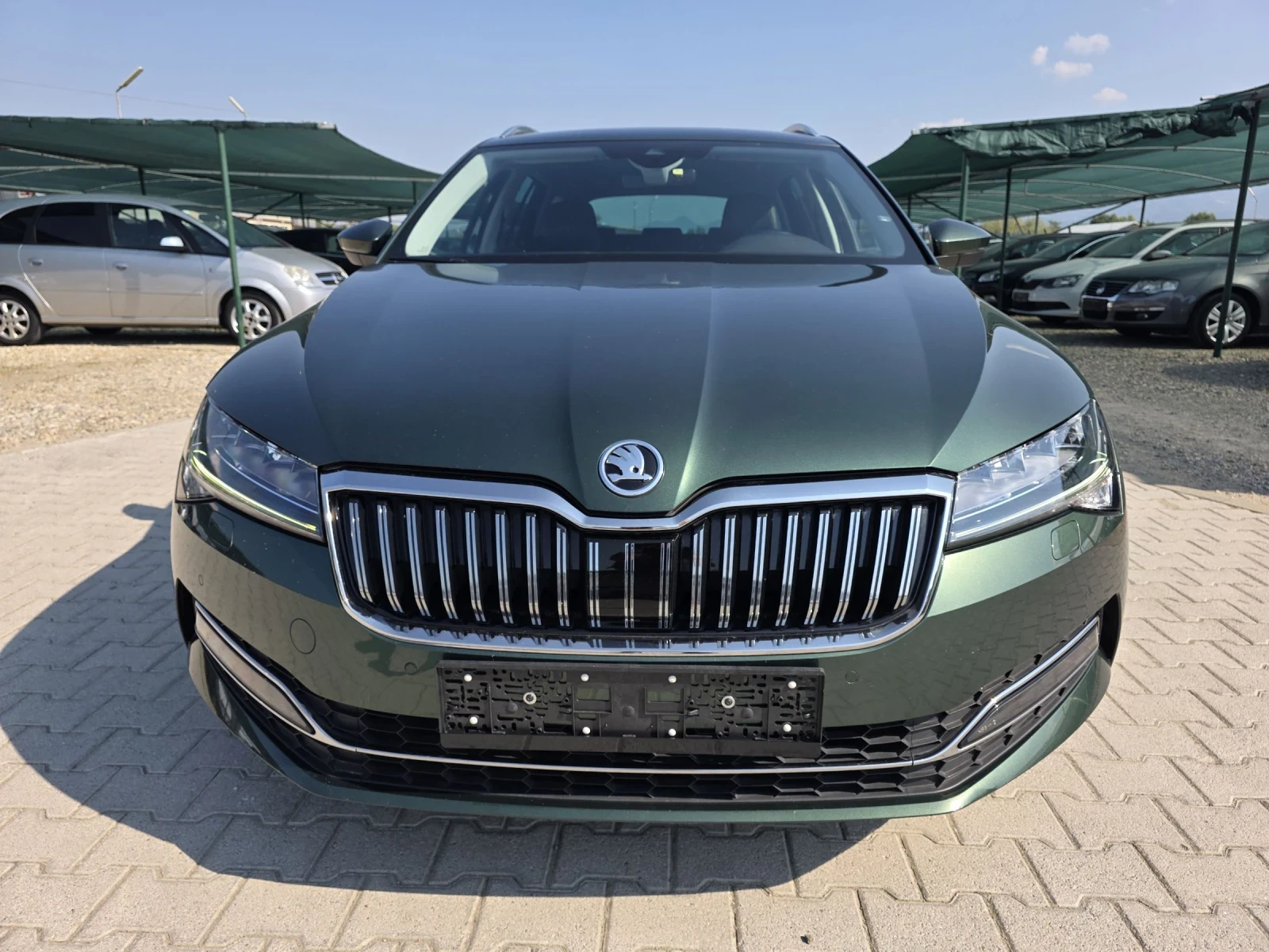 Skoda Superb 2.0TDi Лизинг, снимка 2 - Автомобили и джипове - 55583534