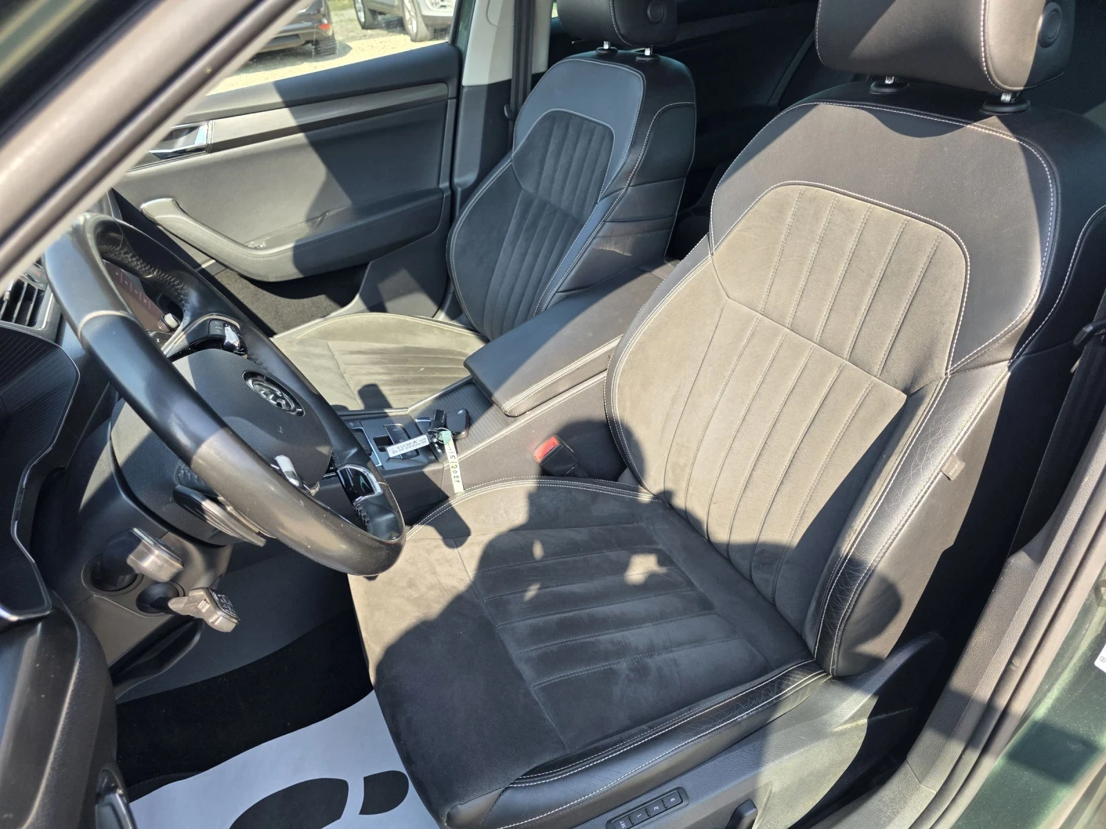 Skoda Superb 2.0TDi Лизинг, снимка 11 - Автомобили и джипове - 55583534