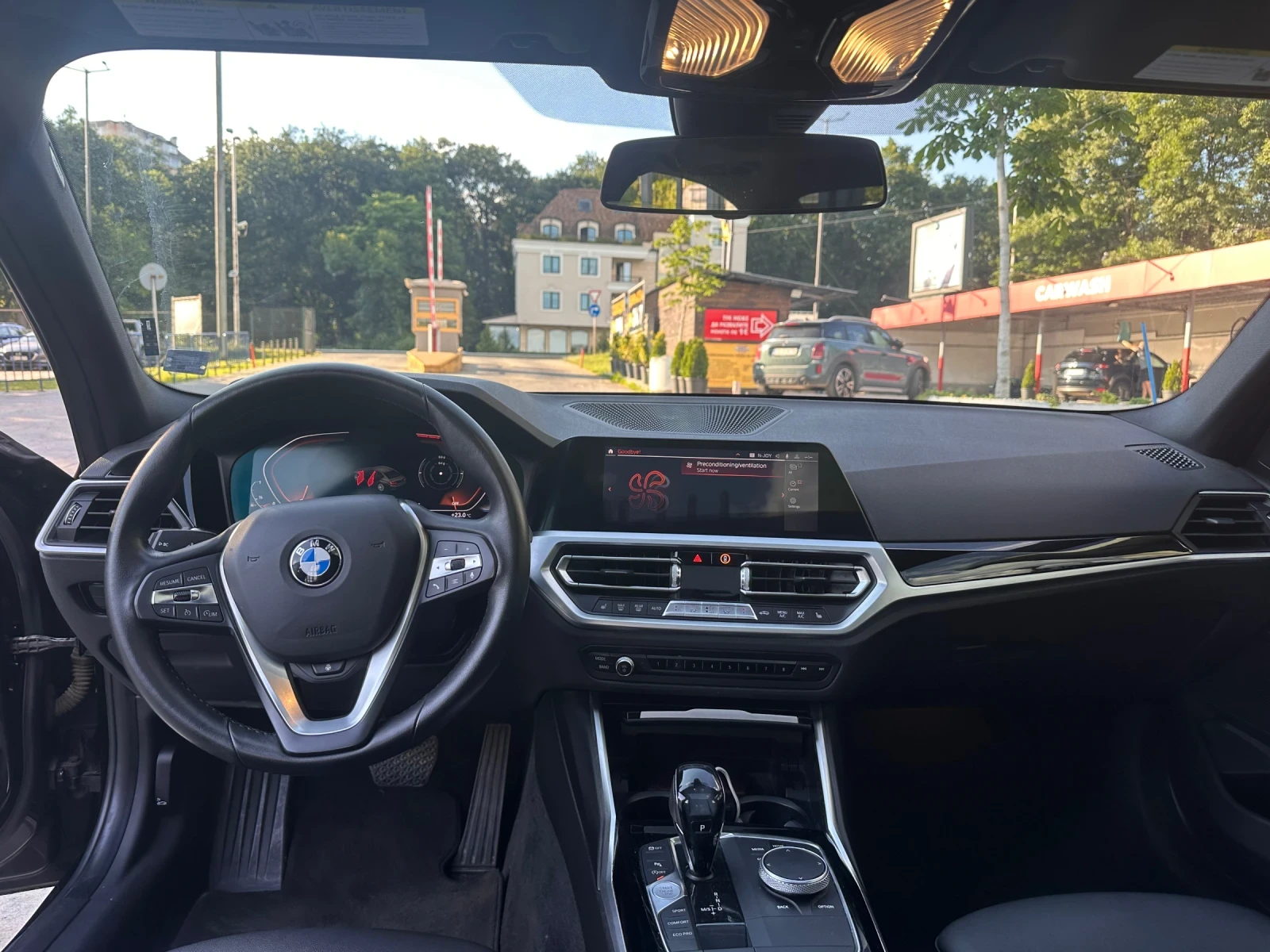 BMW 330 xDrive, снимка 11 - Автомобили и джипове - 55790301